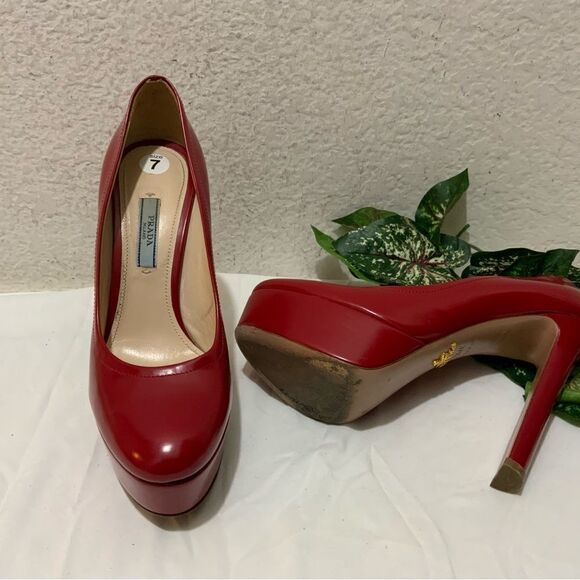 Prada | Red Patent Leather Platform Pumps Sz 37 1/2 - Picture 4 of 15